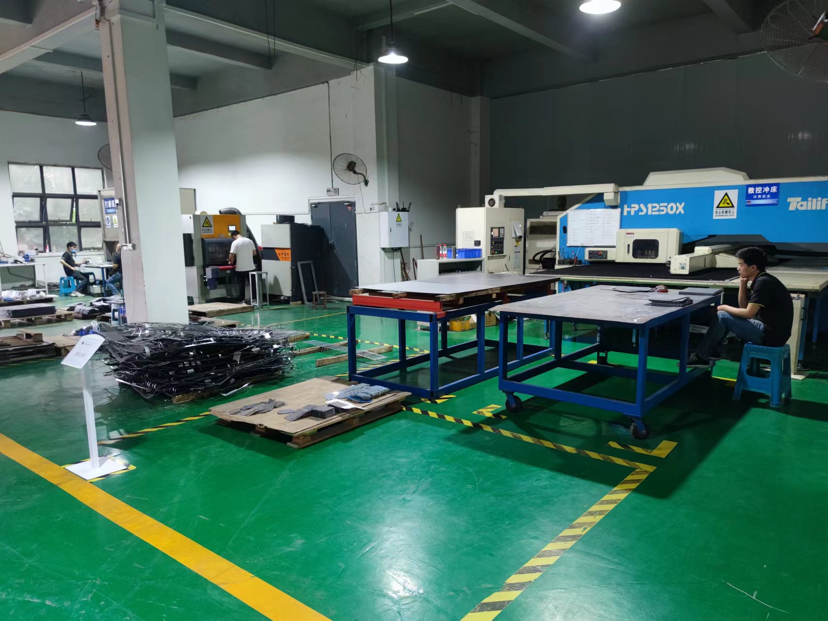 精密鈑金車間整理，整頓，全面推行7S標準化建設